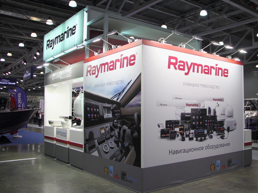 raymarine lighthouse charts review