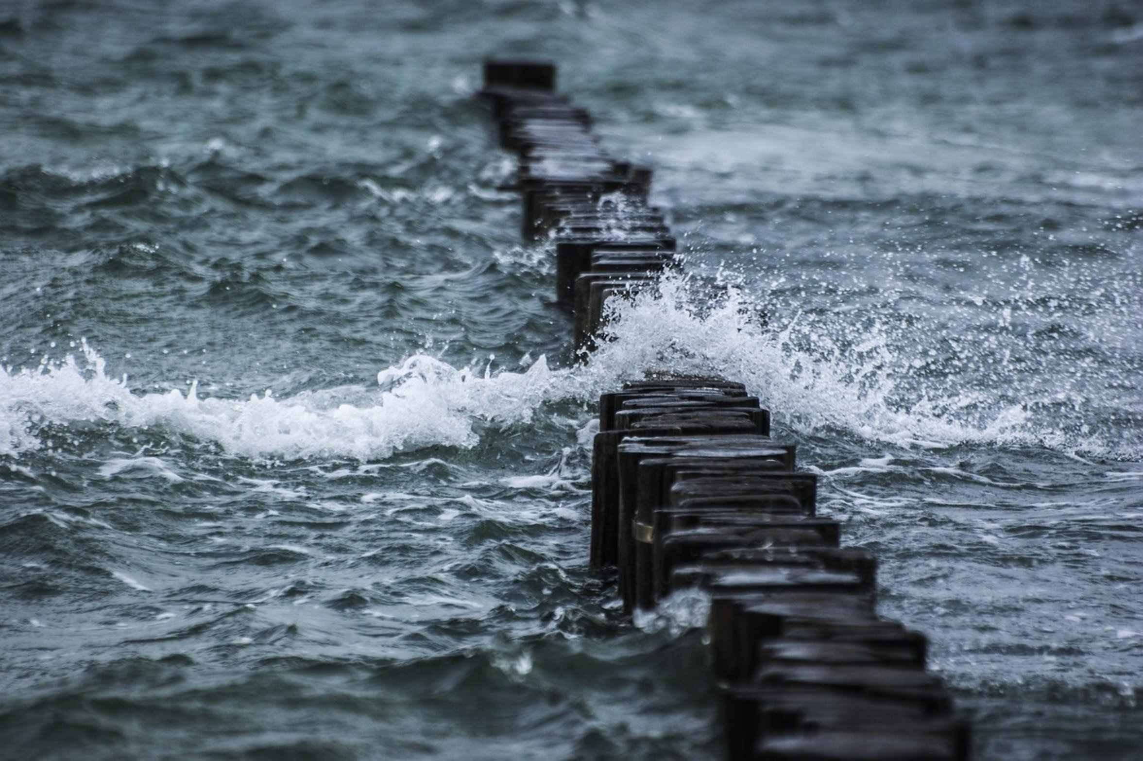ocean waves rising tide shore ocean waves rising tide shore